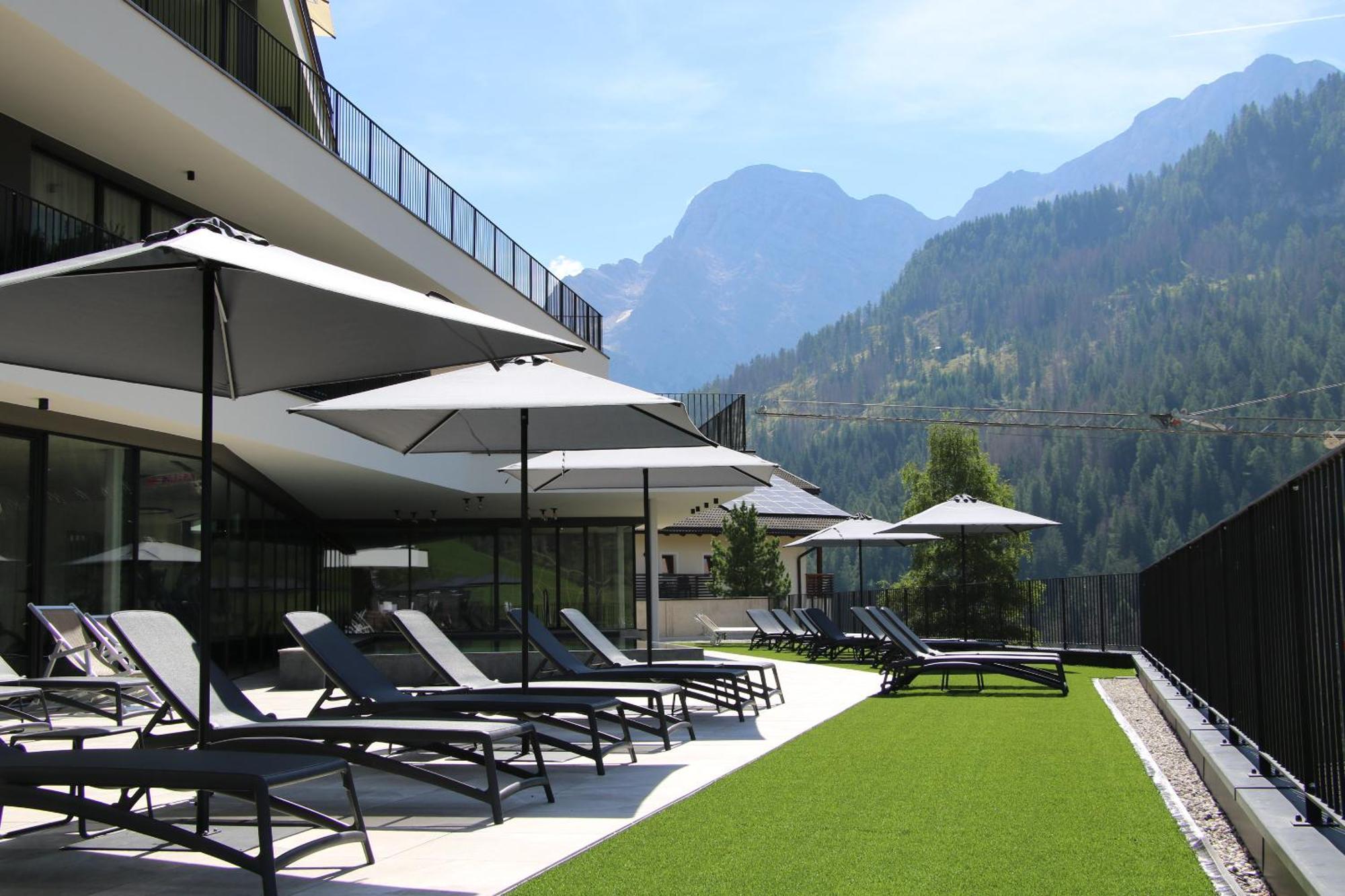 Hotel Alpenrose Dolomites La Valle Exterior photo